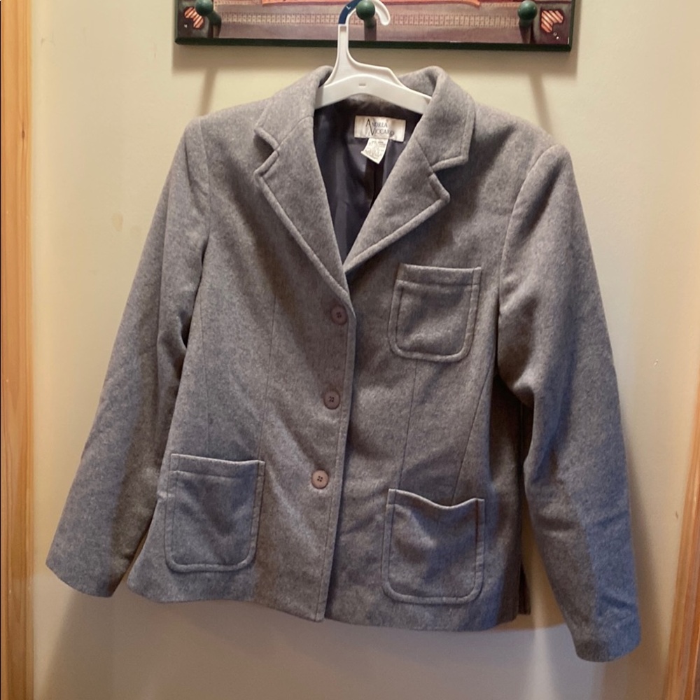 Stylish Gray Women's Blazer